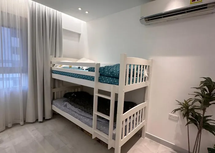 Luxury Flat Near Muscat Mall