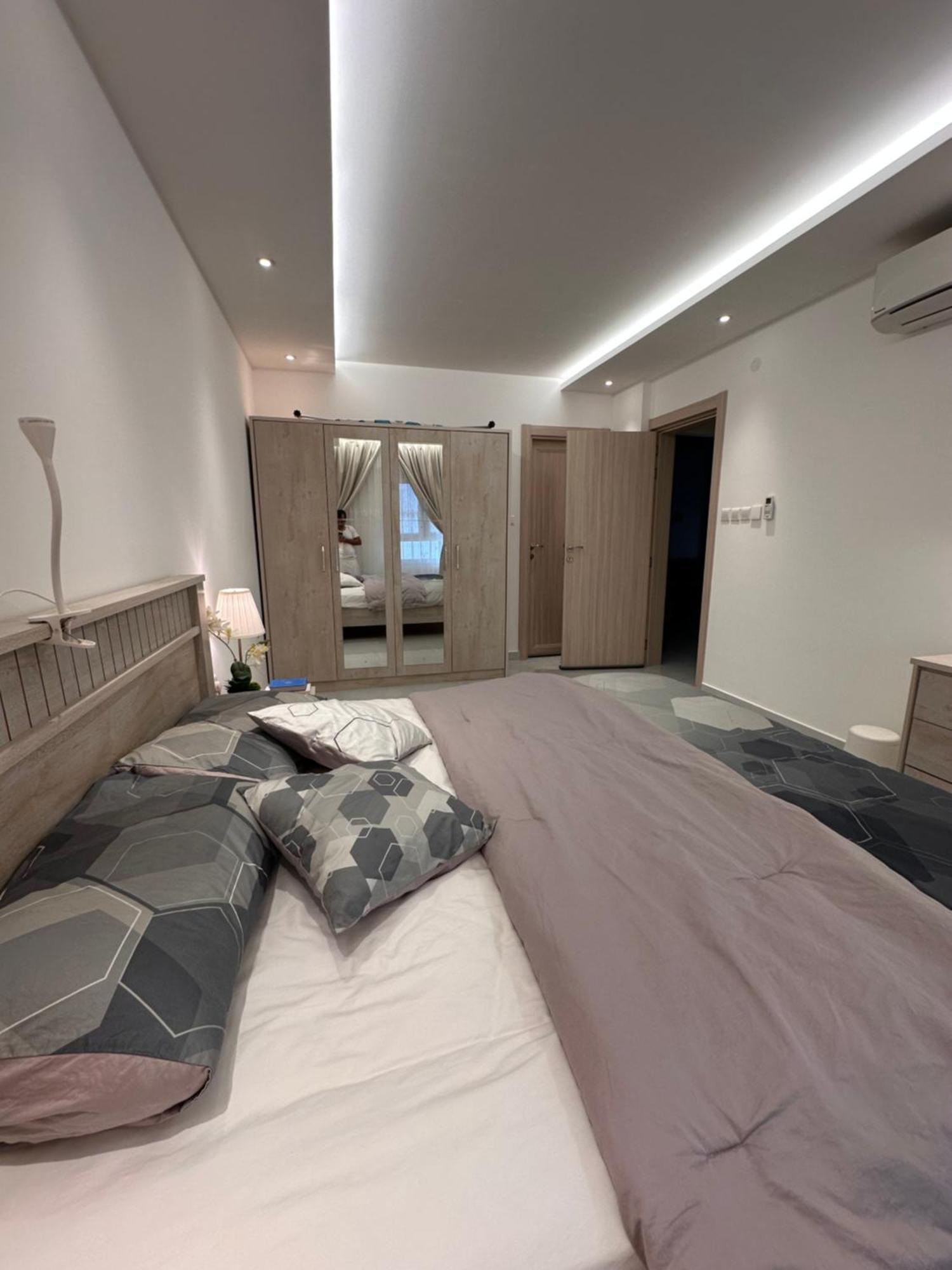 Luxury Flat Near Muscat Mall